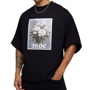 เสื้อยืดโอเวอร์ไซส์ลายดอกไม้ Moe สำหรับผู้ชาย สีดำ แขนสั้น สไตล์ลำลอง สตรีทแวร์ ผ้าเจอร์ซีย์คอตตอน คอกลม โลโก้ด้านหน้า - Product Image 5