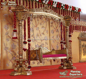 Scène de nuit gujarati Garba avec balançoire en bois thème musulman balançoire de scène de nuit au henné coloré décoration de nuit au henné avec balançoire - Product Image 4