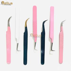แหนบดัดขนตาโค้ง 90 องศา Bellus International Professional ทำจากสแตนเลสสตีล ปลายแหลมเรียบ สำหรับต่อขนตาอย่างแม่นยำ - Product Image 1