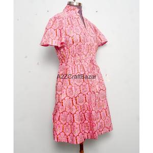 ชุดมินิเดรสผ้าฝ้ายออร์แกนิคแท้ 100% พิมพ์ลายดอกไม้ด้วยมือ ชุดฤดูร้อนสำหรับวันหยุด - Product Image 5