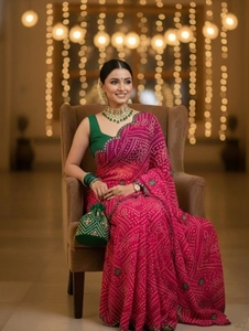 Sari de Georgette Bordado Estilo Bollywood KV con Blusa Sin Coser - Product Image 1