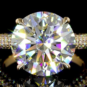 Anillo de Compromiso de Diamantes de Corte Brillante Redondo de 7 Quilates con Certificado IGI de Lujo, Anillos de Boda de Oro Amarillo de 18K con Banda Completa de Pavé - Product Image 4
