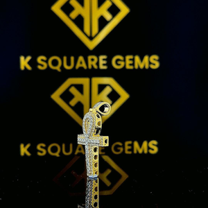 Colgante Cristiano de Hip Hop Personalizado con Moissanita Cultivada en Laboratorio, Corte Oro Amarillo, Claridad VVS, Plata de Ley, Joyería Unisex para Hombre - Product Image 5