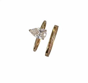 Anillo de Compromiso de Oro Puro de 14K con Diamante Cultivado en Laboratorio de 0.5ct en Forma de Pera y Banda con Incrustaciones, Conjunto de Anillos de Novia con Banda a Juego Apilable - Product Image 5