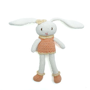 Peluche amigurumi lapin doux, fait main au crochet, en robe orange, pour bébé et tout-petit, fabriqué en Indonésie - Product Image 1