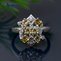 Anillo de Plata 925 con Citrino Amarillo en Racimo, Diseño Floral, Engaste de Garras, Joyería Fina Clásica para Mujer, Ideal para Bodas y Fiestas