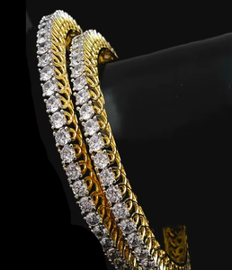 Elegante diseñador oro blanco acabado AD piedras Look dos juegos de brazaletes para mujeres colección de ropa de fiesta de boda para niñas - Product Image 2
