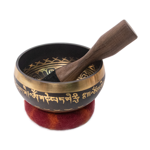 Ensemble de bols chantants tibétains faits à la main pour le chakra Manipura (Plexus Solaire), en laiton bronze foncé, pour la guérison sonore et la méditation, vente en gros - Product Image 4