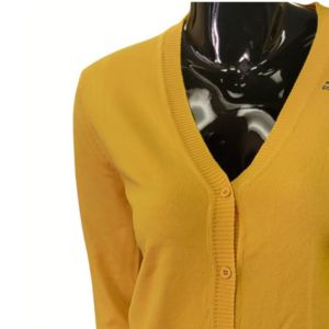 Cardigan en tricot personnalisé High Sigma Gamma Rho, couleur et broderie sur mesure, pour sororité, fraternité, ou université, unisexe. - Product Image 5