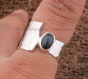 แหวนเงินแท้ 925 ประดับพลอยออนิกซ์สีดำธรรมชาติ ดีไซน์มินิมอล วินเทจ ลายจุด สำหรับผู้ชายและผู้หญิง - Product Image 1