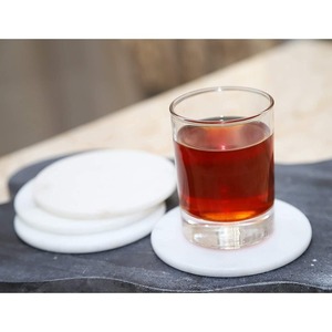 Juego de 4 Posavasos de Mármol Blanco de Lujo con Soporte, Posavasos de Piedra Hechos a Mano de Estilo Vintage para Uso en el Hogar y Restaurantes, Ecológicos - Product Image 5