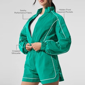 Conjunto de Pantalones Cortos y Chaqueta Deportiva de Nailon para Mujer, Personalizado 2026, Ligero, Sin Costuras, Resistente al Viento, con Capucha y Logotipo, para Verano - Product Image 2
