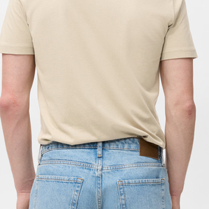 Chemise en coton pour homme à col en V, couleur unie, coupe décontractée, pour un usage quotidien, avec logo personnalisable / Design décontracté avec matière douce - Product Image 6