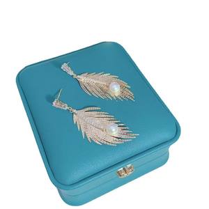 Boucles d'oreilles en argent S925 avec perle d'eau douce et plume, accessoires de bijoux en gros - Product Image 5