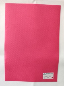 Tissu non tissé rose Renofiber 80GSM Spunbond 100% polypropylène, écologique, léger, pour le nettoyage domestique - Product Image 1