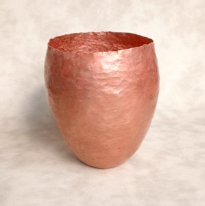 Verre à eau en cuivre de qualité supérieure, fabriqué avec soin, finition lisse, idéal pour l'eau. - Product Image 3