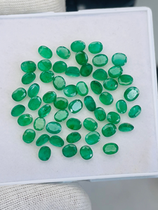 Émeraude naturelle de Zambie, taille ovale, 18,30 carats, lot de pierres précieuses de bonne qualité avec lueur, belle couleur verte, parfaites pour la fabrication et le polissage. - Product Image 2