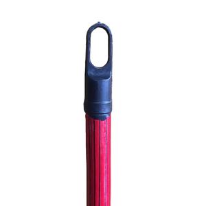 Balais à motif rouge de 8 cm de Malaisie avec manche en bois, plastique et PVC pour l'utilisation à la maison, au jardin, comme balayette, balai à poussière - Product Image 1