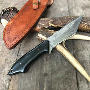 Cuchillo de Caza Hecho a Mano de Acero de Damasco con Mango de Micarta y Funda de Cuero Fino, Cuchillo de Caza y Camping de 8 Pulgadas - Product Image 3