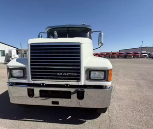 Prix de gros 2018 Mackk Pinnacle CHU613 Sleeper Semi Truck - Cabine couchette à toit plat de 50 pouces, 505 CV, Prêt à l'exportation - Product Image 5