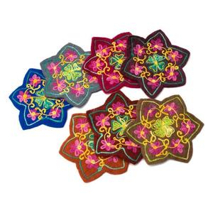 Sous-verres en feutre à motifs floraux élégants pour la maison ou le commerce – Vente en gros - Product Image 1