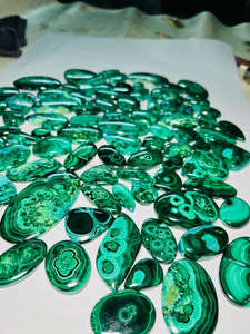 Alta calidad 100% cabujón de malaquita Natural pulido a mano piedras preciosas sueltas para la fabricación de joyas lote al por mayor hecho a mano - Product Image 4