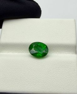Pierre précieuse naturelle de tsavorite grenat, taille ovale, vert vif, 2,15 carats, pour collectionneur de bijoux - Product Image 3