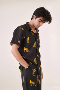 Chemise blanche unique à imprimé léopard en coton mélangé pour homme, manches courtes, confortable, décontractée pour l'été, le travail, les voyages et les loisirs - Product Image 2