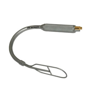 มีดผ่าผิวหนังแบบมีสายยี่ห้อ Miller Wave Retractor พร้อมระบบดูดและไฟเบอร์ออปติก ขนาดใบมีดกว้าง 50 มม. พร้อมท่อโค้งงอและด้ามจับทรงกระบอก - Product Image 1