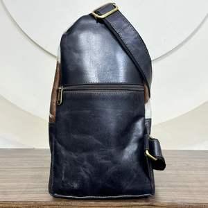 Venta caliente pelo en cuero de vaca al aire libre solo hombro pecho bolsa personalizada cuero genuino ciclismo deportes Sling Bag para Unisex - Product Image 5