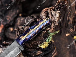 มีดล่าสัตว์แบบดรอปพอยต์ ใบมีดเหล็กดามัสกัส ODM/OEM ขนาด 8 นิ้ว คมกริบ ด้ามจับรูปทรงกรวยสน พร้อมปลอกหนังคุณภาพสูง - Product Image 6