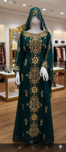 Caftán Elegante Verde Esmeralda con Adornos Hechos a Mano, Trabajo Intrincado con Cuentas Doradas, Abaya de Lujo con Mangas Largas hasta el Suelo - Product Image 2