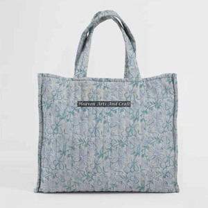 Sac fourre-tout carré matelassé en coton imprimé bloc personnalisé écologique Sac matelassé à deux poignées carré matelassé - Product Image 1