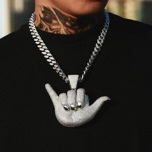 Colgante de Moissanita con Gesto de Mano Shaka, Joyería de Moissanita Premium, Joyería Urbana para Hombre - Product Image 1