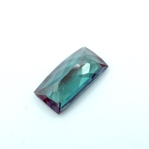 พลอยอเล็กซานไดรต์ธรรมชาติ 1.40 กะรัต ทรงคุชชั่น เปลี่ยนสีได้ HAYAAT GEMS สำหรับทำเครื่องประดับ - Product Image 4