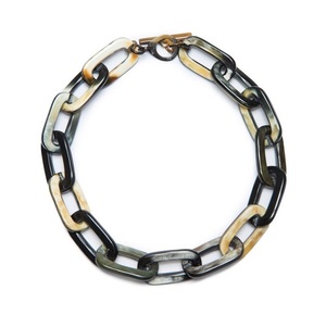 สร้อยคอทำมือจากเขาสัตว์ ดีไซน์หรูหรา พร้อมงานฝีมือแบบดั้งเดิม เหมาะสำหรับการแต่งกายสไตล์ชาติพันธุ์และคอลเลกชันเครื่องประดับวัฒนธรรม - Product Image 2