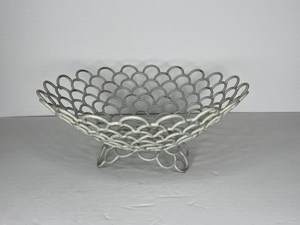 Corbeille à fruits décorative sur pied en fil de fer, design spectaculaire, écologique et moderne, pour table - Product Image 1