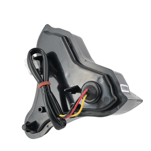 ไฟท้าย LED สำหรับรถมอเตอร์ไซค์ YZF-R1 ปี 2009-2014 พร้อมไฟเลี้ยว เลนส์ใส ได้รับการรับรองมาตรฐาน E-mark ระบบไฟแบบ Retrofit/Upgrade ยี่ห้อ MOFUNS - Product Image 4