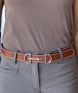 Cinturón de Cuero Marrón con Hebilla de Anillo en D Plateado, Accesorio Casual para la Cintura - Product Image 1