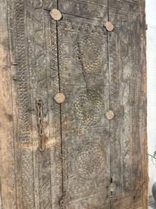 Auténtico Panel de Madera Tallado a Mano de Puerta Tribal India del Siglo XIX, Exquisito y Rústico, de Orissa, para Hogar, Oficina o Comedor - Product Image 4