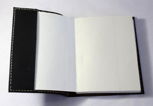 Cuaderno de cuero cosido a máquina con cubierta en relieve del Árbol de la Vida, hecho a mano con papel de algodón reciclado de alta calidad y recargable. - Product Image 3