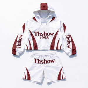 Nuevo Conjunto Deportivo Personalizado de Gran Tamaño con Chaqueta Cortavientos Reflectante para Hombre, Ropa Deportiva de Poliéster y Nailon, Estilo Urbano - Product Image 1