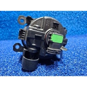 Phare antibrouillard gauche (côté conducteur) d'occasion OEM 261558707R pour Captur 2013-2020 - Product Image 2
