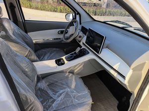 Voiture électrique compacte à basse vitesse |   Véhicule électrique à 4 roues entièrement fermé avec moteur de 100-150 kW et une autonomie allant jusqu'à 100 km - Product Image 5