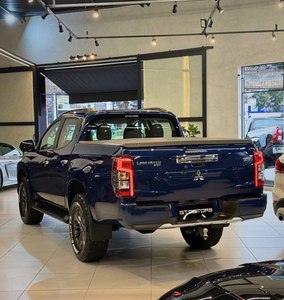 Mitsubishi Triton Katana, camioneta 4x4 robusta, 190 hp, motor 2.4 Turbo Diésel |   Transmisión Automática de 6 Velocidades |    Rueda LHD RHD4x4 - Product Image 4