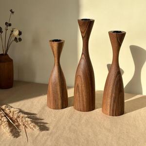 Support de bougie religieux en bois rustique fait main, style campagnard, écologique, pour les célébrations de Pâques - Product Image 1