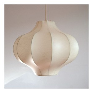 Lampe suspendue artisanale vintage en tissu avec abat-jour à franges décoratives, luminaire de plafond plissé en soie de luxe style Art Déco - Product Image 5