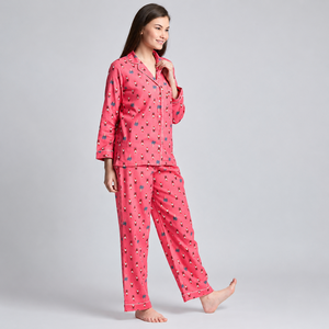 Conjunto de pijama de franela con estampado animal rosa para mujer Bohobi, con cuello en V |   Conjunto de Pijamas Navideños |   Ropa de dormir de manga larga con botones |   OEM Personalizado - Product Image 2