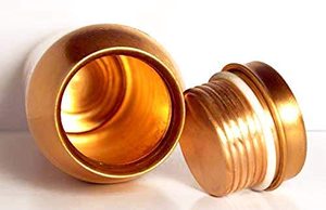 Botella de Agua de Cobre Puro con Diseño de Pavo Real, Protección Avanzada Contra Fugas, Beneficios para la Salud Ayurvédica y del Yoga. (1000ml) - Product Image 5