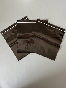 Bolsa de LDPE con cierre zip de color, impresa con grabado personalizado, reciclada y resellable. - Product Image 3